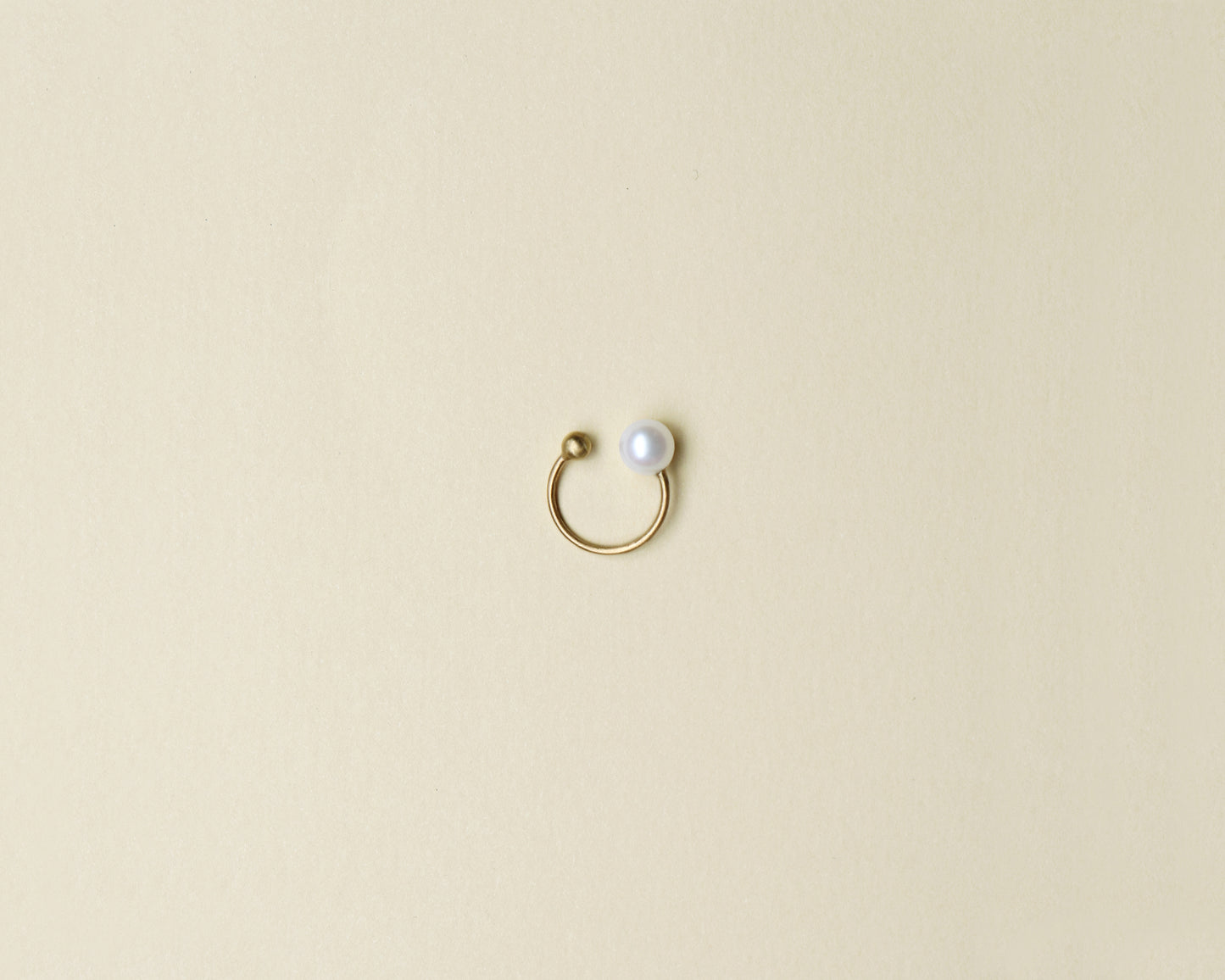 18KT yellow gold earring ear cuff with freshwater pearls - Dots 1E