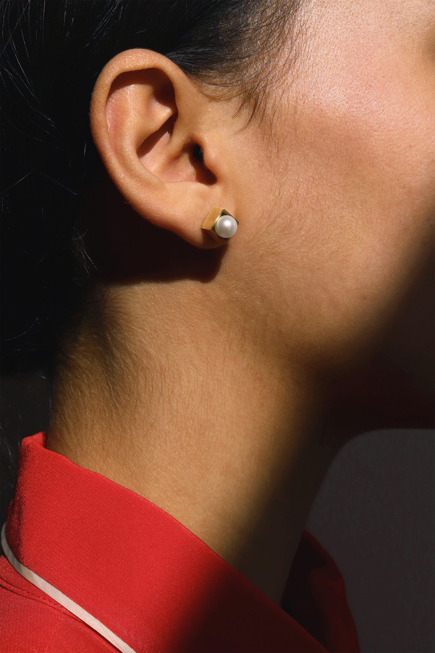 18KT yellow gold lobe earrings with pearls - Cubetto E