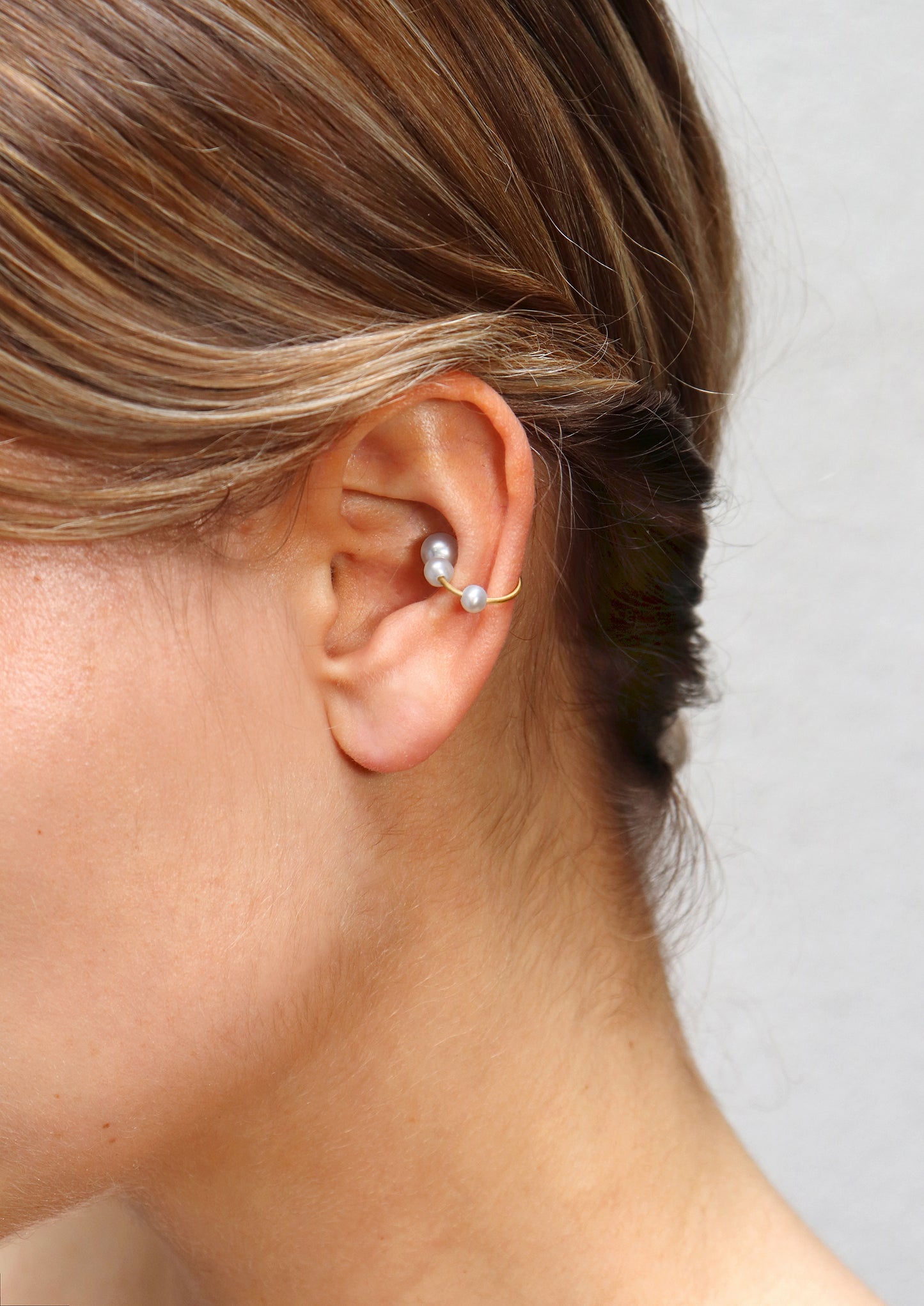 18KT yellow gold earring ear cuff with freshwater pearls - Dots 3E