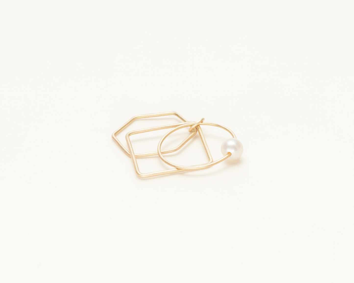 18KT yellow gold ring with white akoya pearl (diameter 4 MM) - All Together