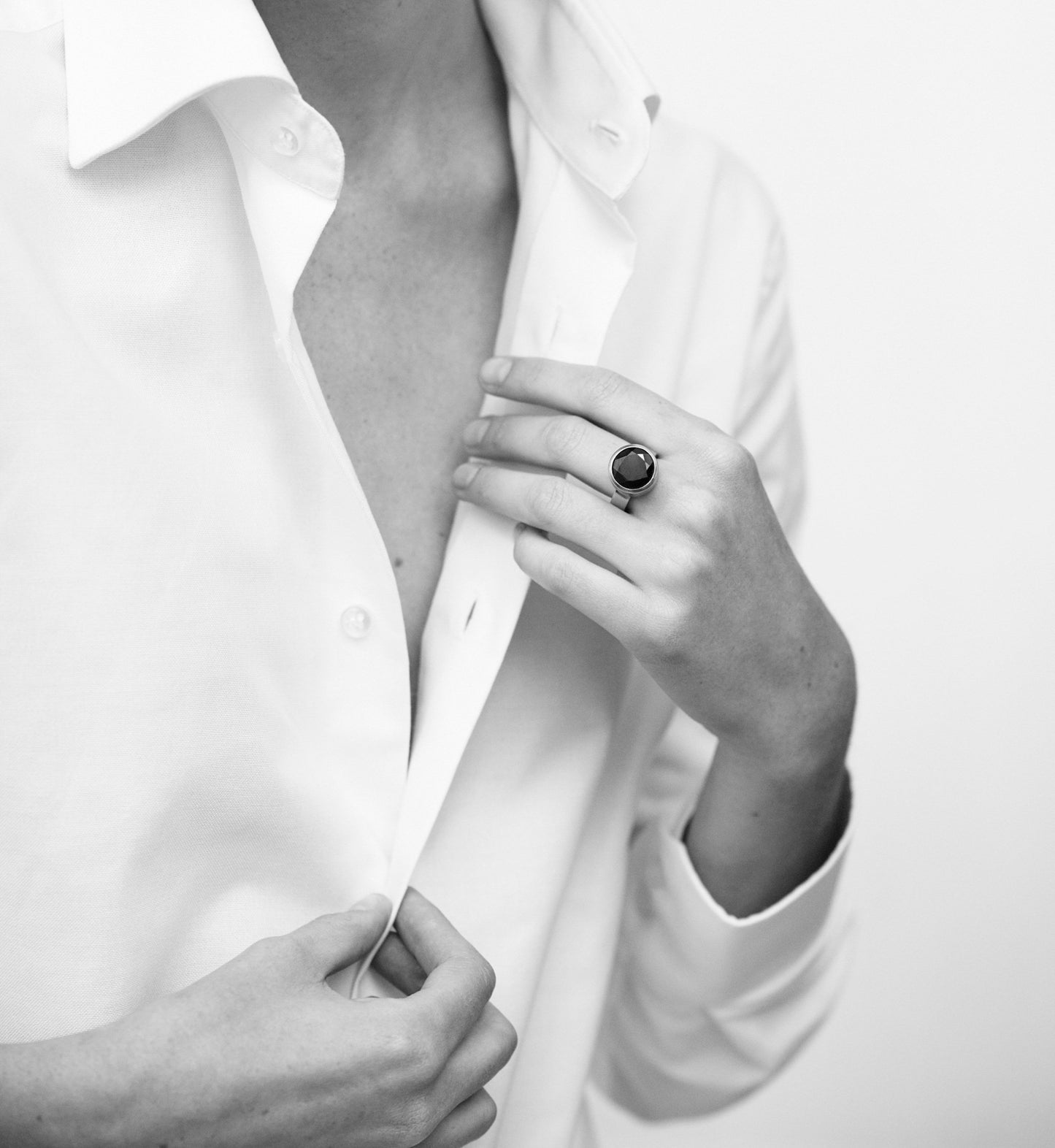 18KT Yellow, rose and white gold ring with garnet - Antistress