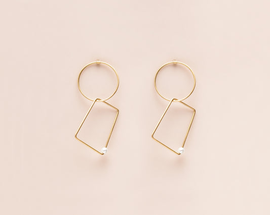 18KT yellow gold hanging earrings with freshwater pearl - Cerchio Trapezio