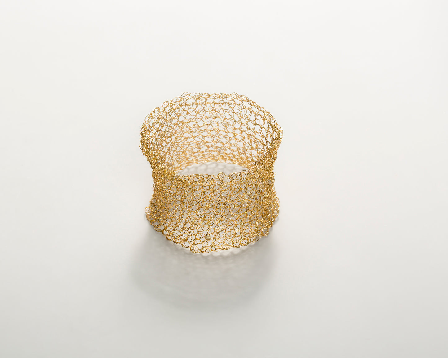 18KT yellow gold cuff bracelet – Mesh