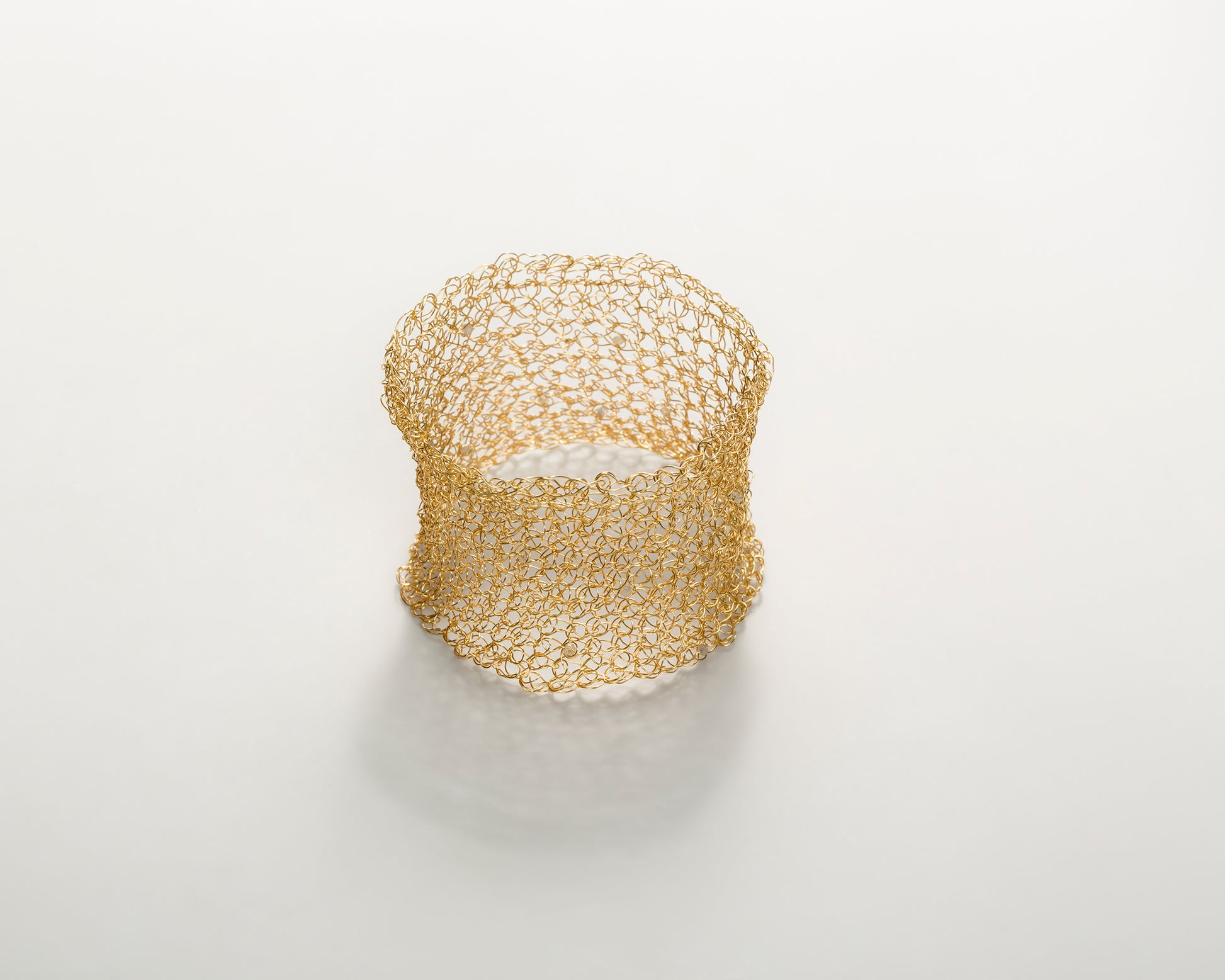 18KT yellow gold cuff bracelet – Mesh