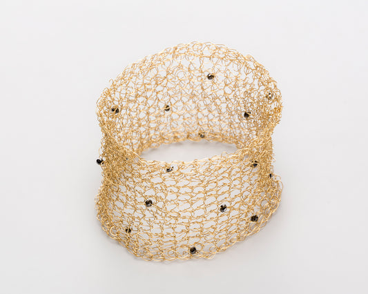 18KT yellow gold cuff bracelet with spinels – Mesh