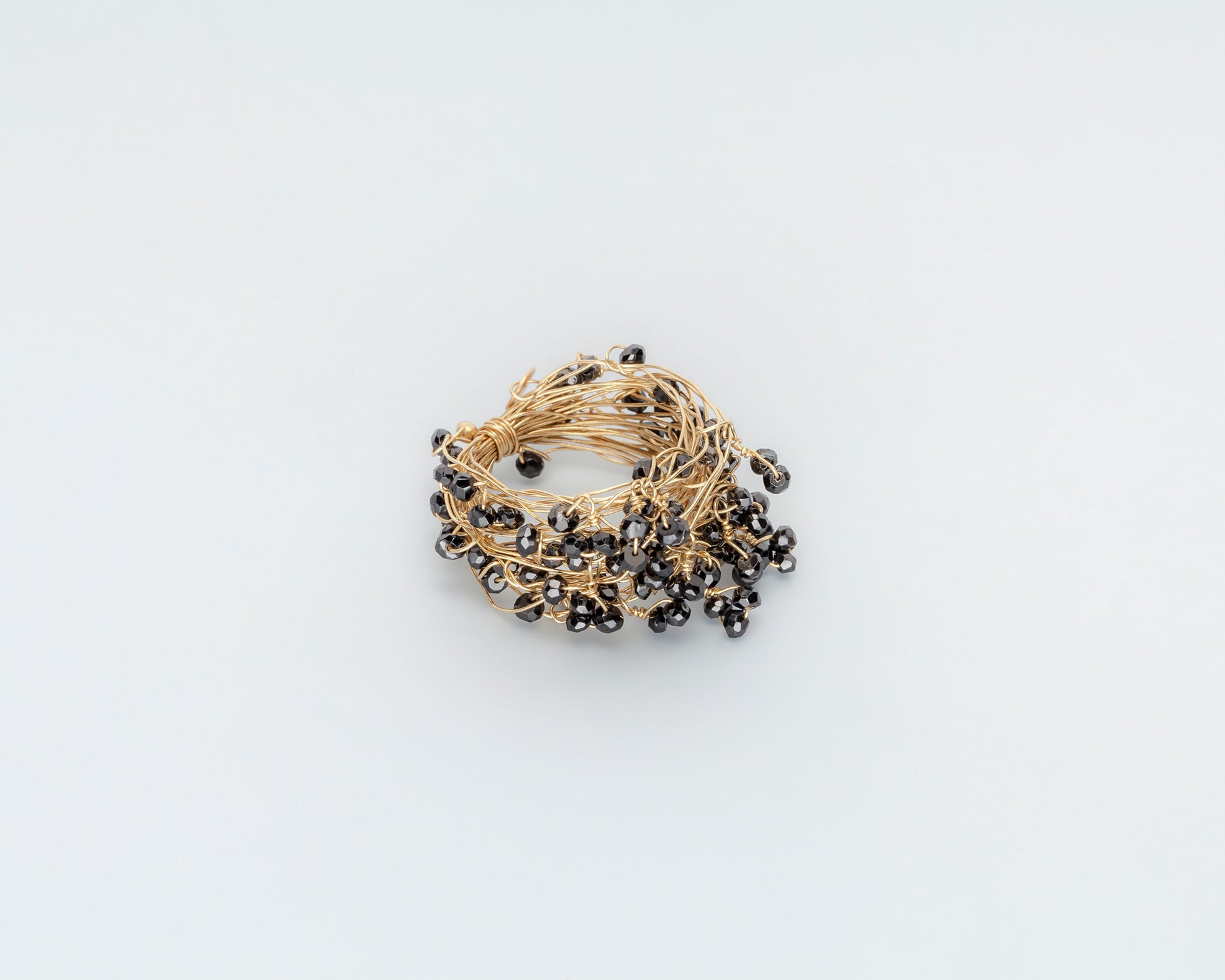18KT yellow gold ring with black spinels - Mini Knots