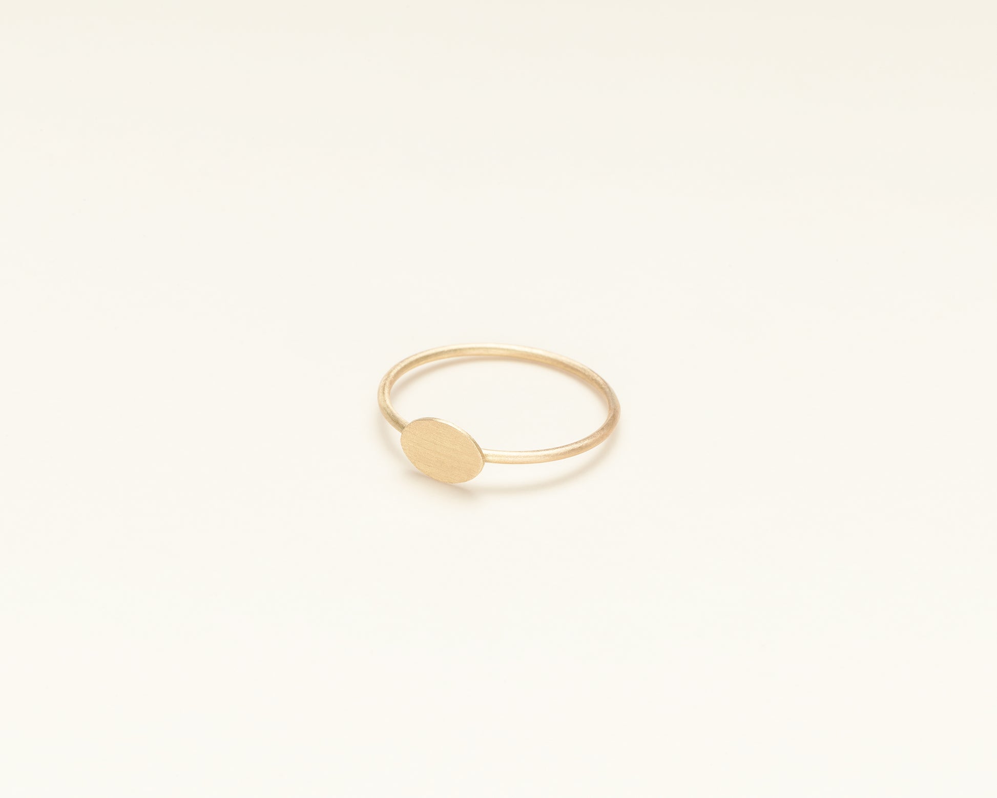 18KT thin yellow or white gold ring - Ovalino