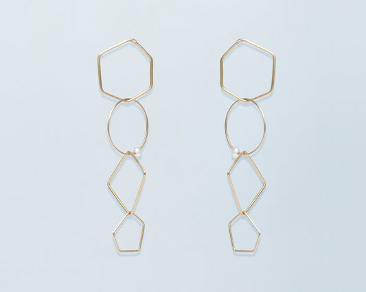 18Kt yellow gold hanging earrings with poligonal elements and freshwater pearl - Poligoni