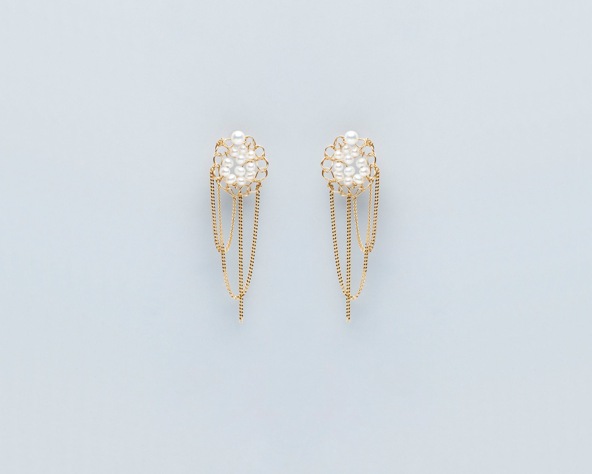 18KT yellow gold chained studs earrings with freshwater pearls - Teodolinda E