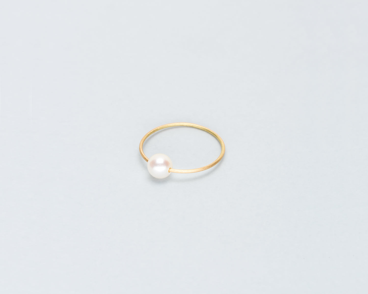 18KT thin yellow gold ring with akoya pearl (diameter 4,8 MM) - Toi Perla