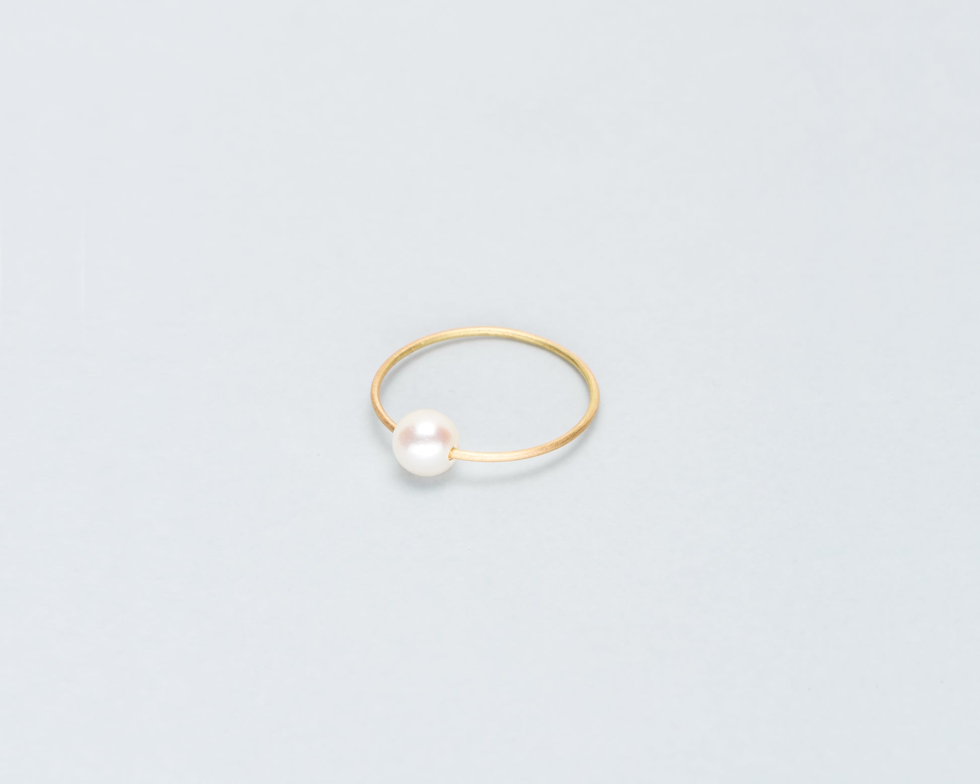 18KT thin yellow gold ring with akoya pearl (diameter 4,8 MM) - Toi Perla