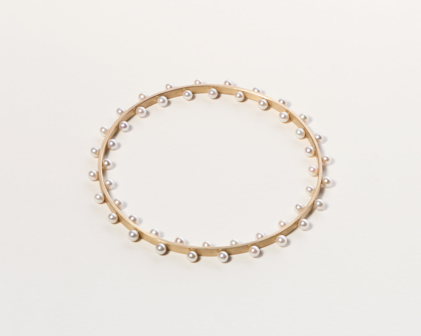 18KT yellow, white or rose gold bracelet with freshwater pearls - In-Out