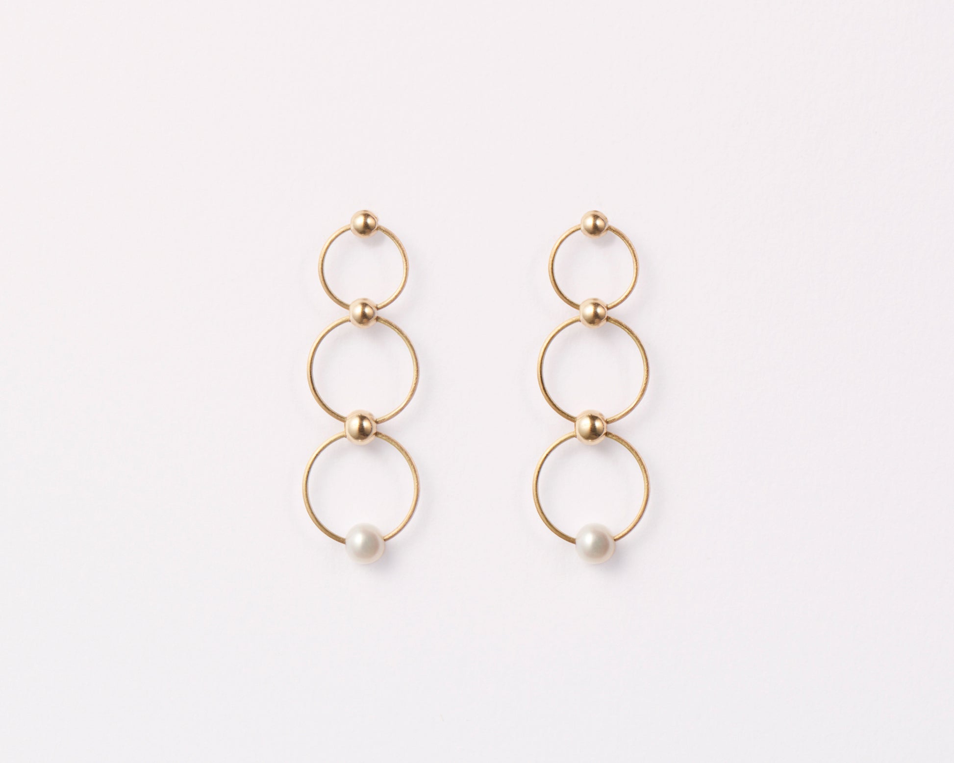 18KT yellow gold hanging earrings whit freshwater pearls - Leda
