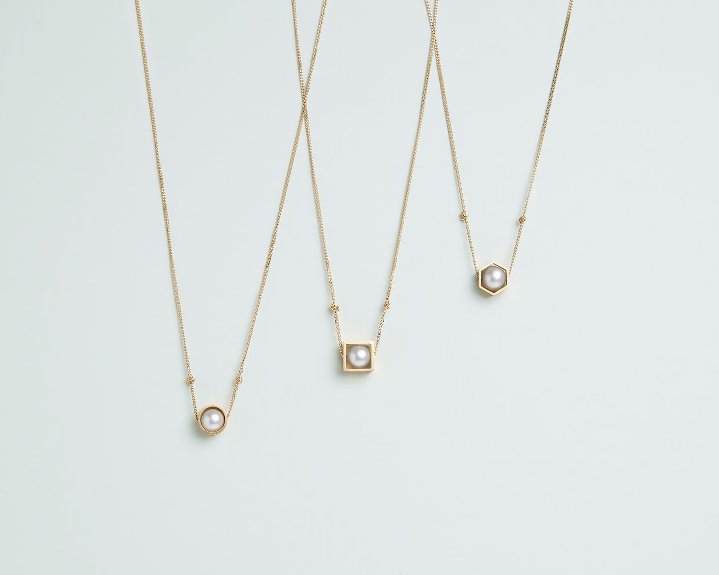 18KT yellow gold pendant necklace with akoya pearl (diameter 5,7MM) - Prisma N