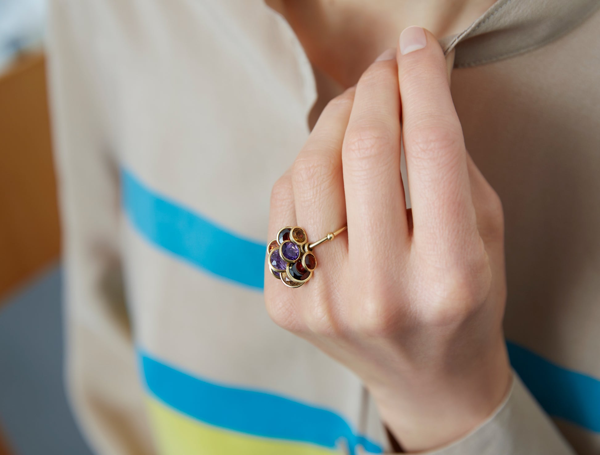 18KT yellow gold ring with semiprecious stones - Colori