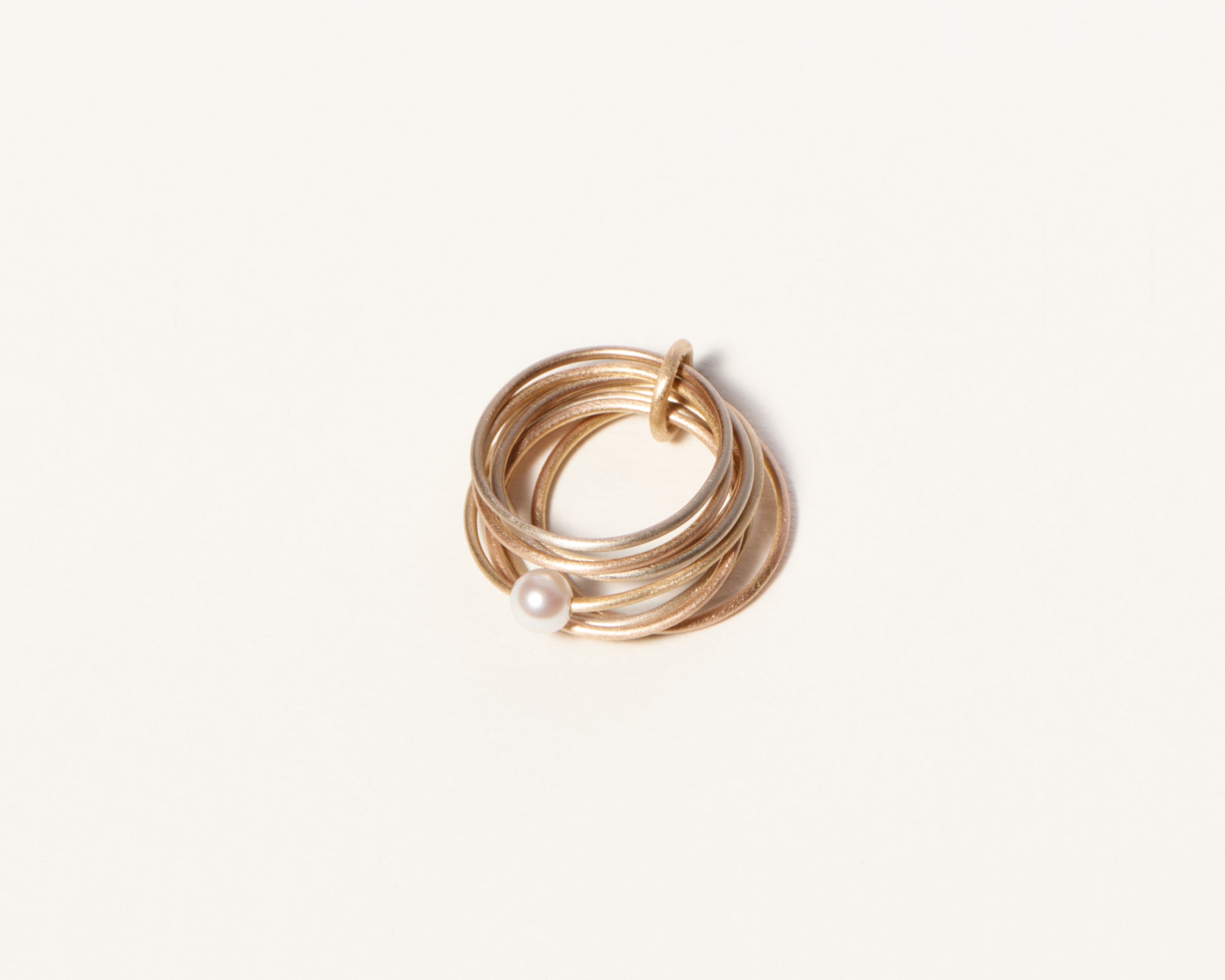 18KT yellow gold ring with freshwater pearl - Europa