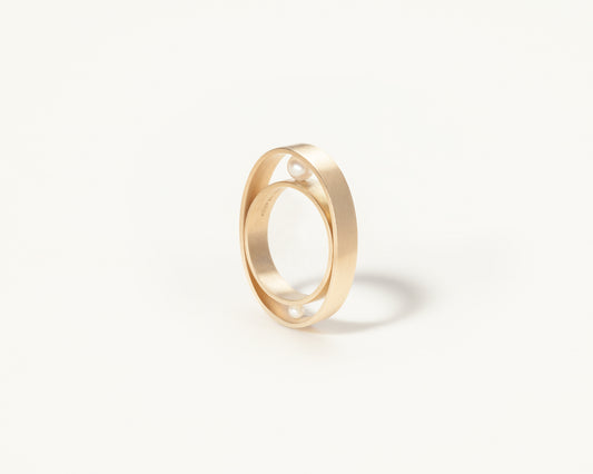 18KT yellow gold bands ring with freshwater pearls -Other