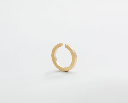 18KT yellow gold wedding ring with diamond - Squared