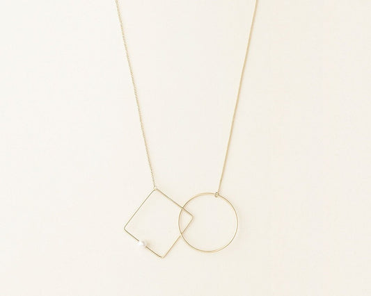 18KT yellow gold necklace with geometric elements and akoya pearl (diameter 4,5mm) - Cerchio Quadrato N