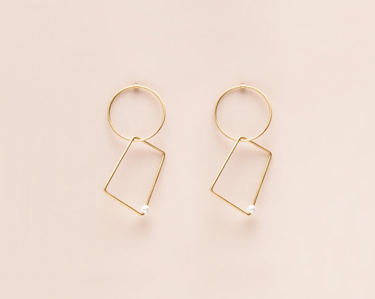18KT yellow gold hanging earrings with freshwater pearl - Cerchio Trapezio