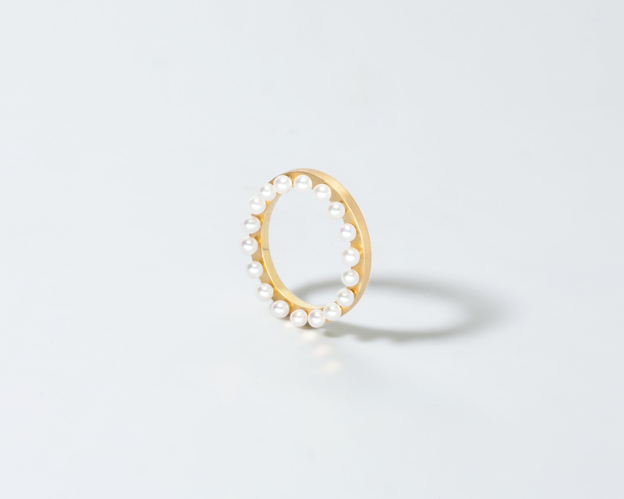 18KT yellow gold ring, with Freshwater Pearls - Cornice