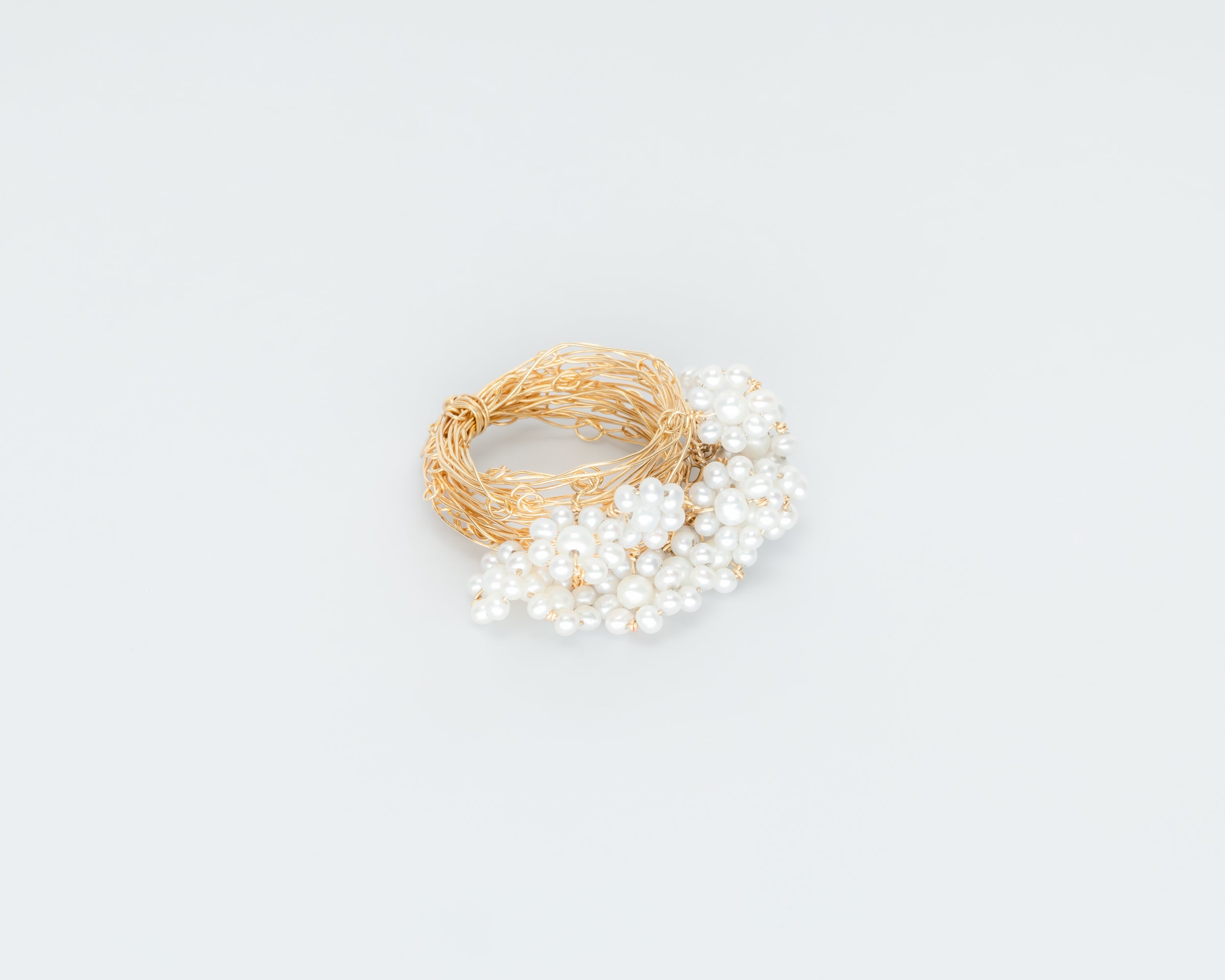 18KT Yellow gold ring with freshwater pearls – Mini Flowers