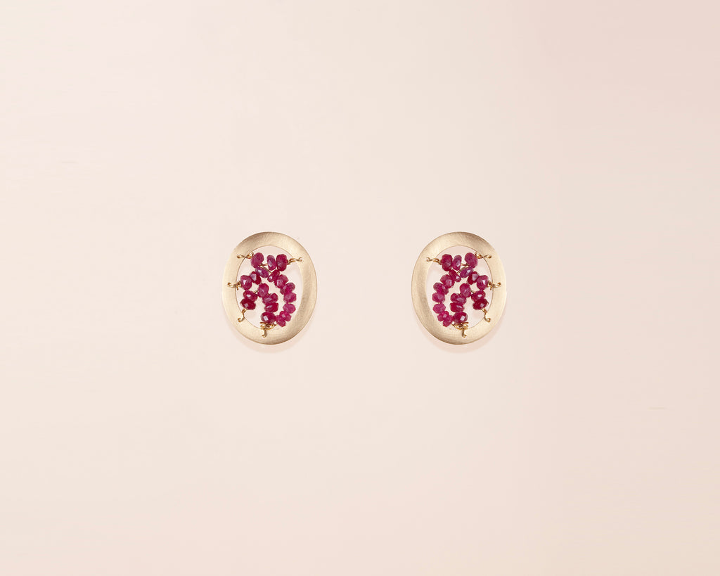 18KT yellow gold stud earrings with rubies - Small Frame