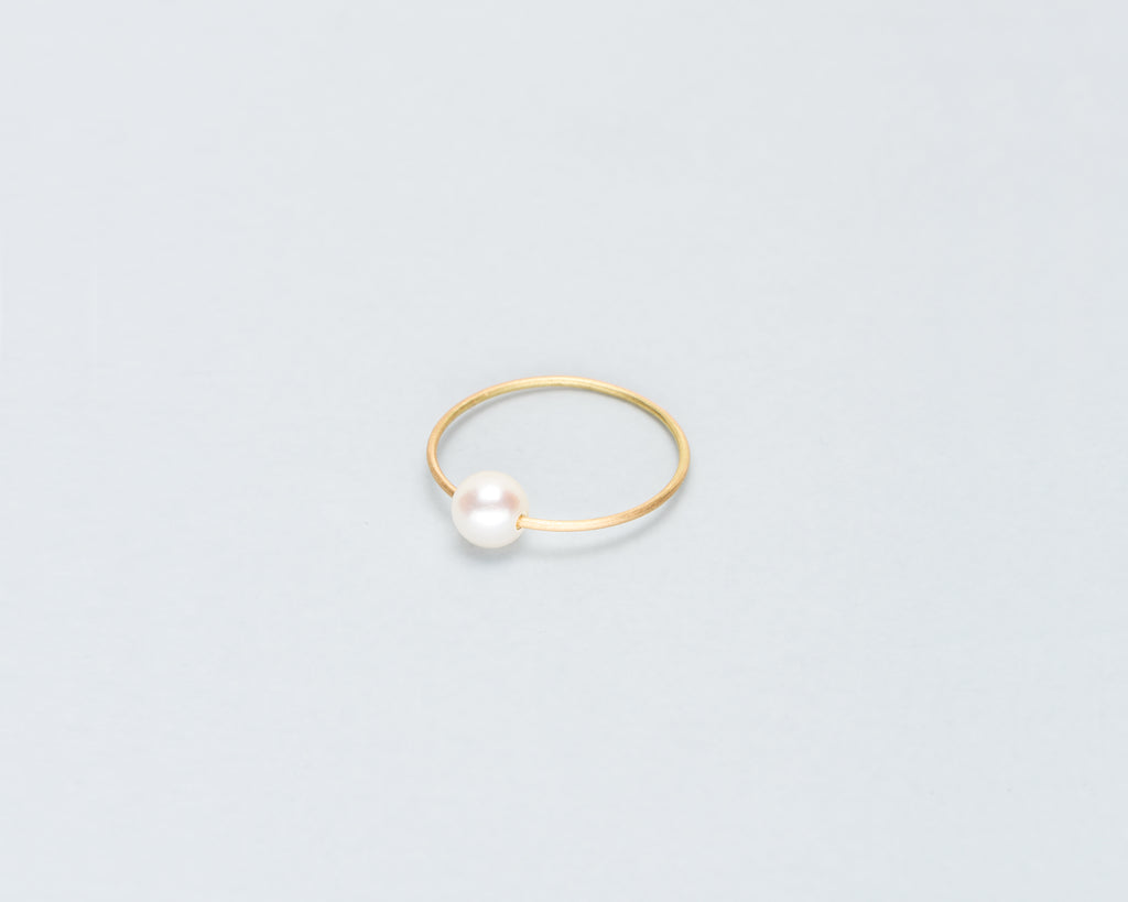 18KT thin yellow gold ring with akoya pearl (diameter 4,8 MM) - Toi Perla