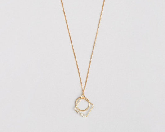 18KT gold necklace with freshwater pearls - All together